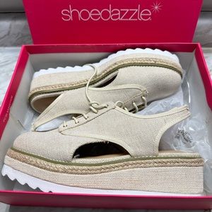 Women’s 9 tan wedge shoes